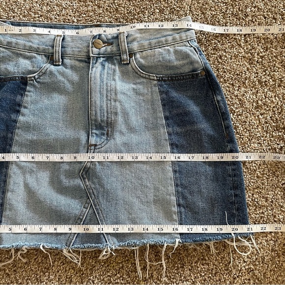 Lulus EVIDNT Tammy Cutoff Denim Skirt Women’s 29 Blue Medium Wash Patchwork Mini - Picture 11 of 13